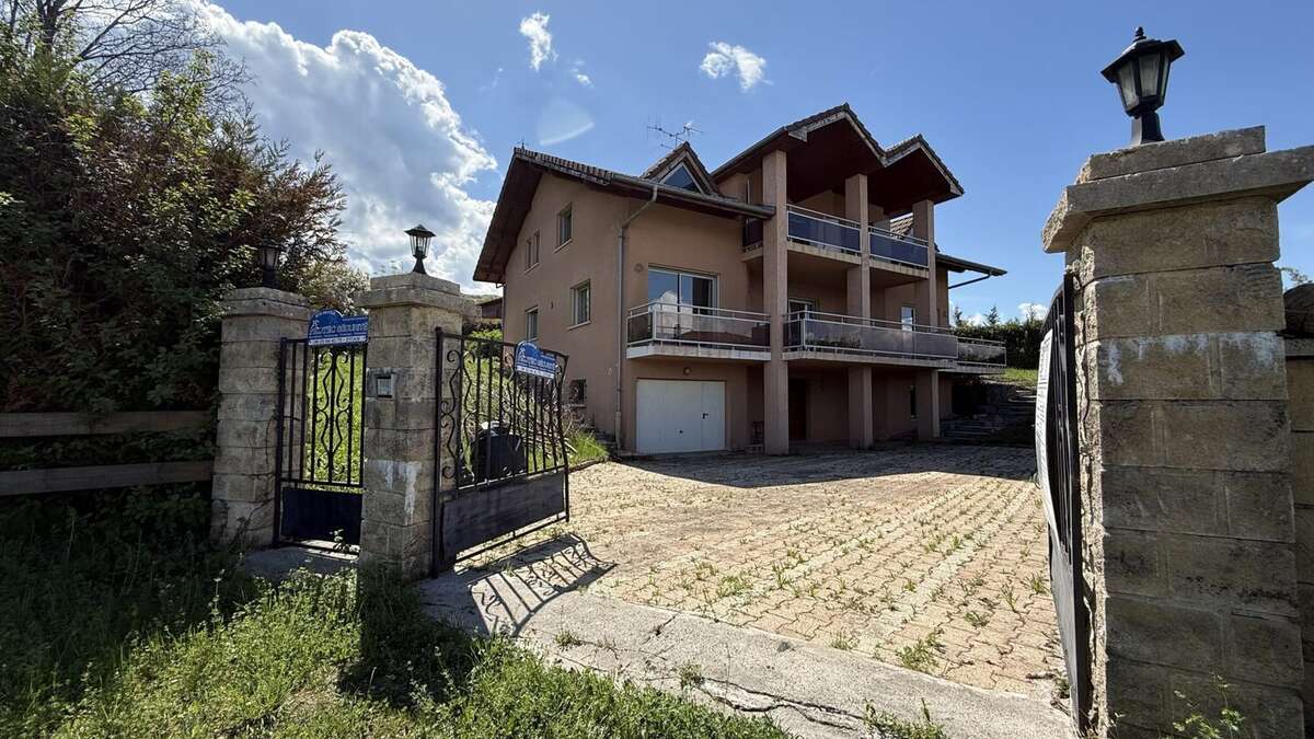 Maison à NEUVECELLE