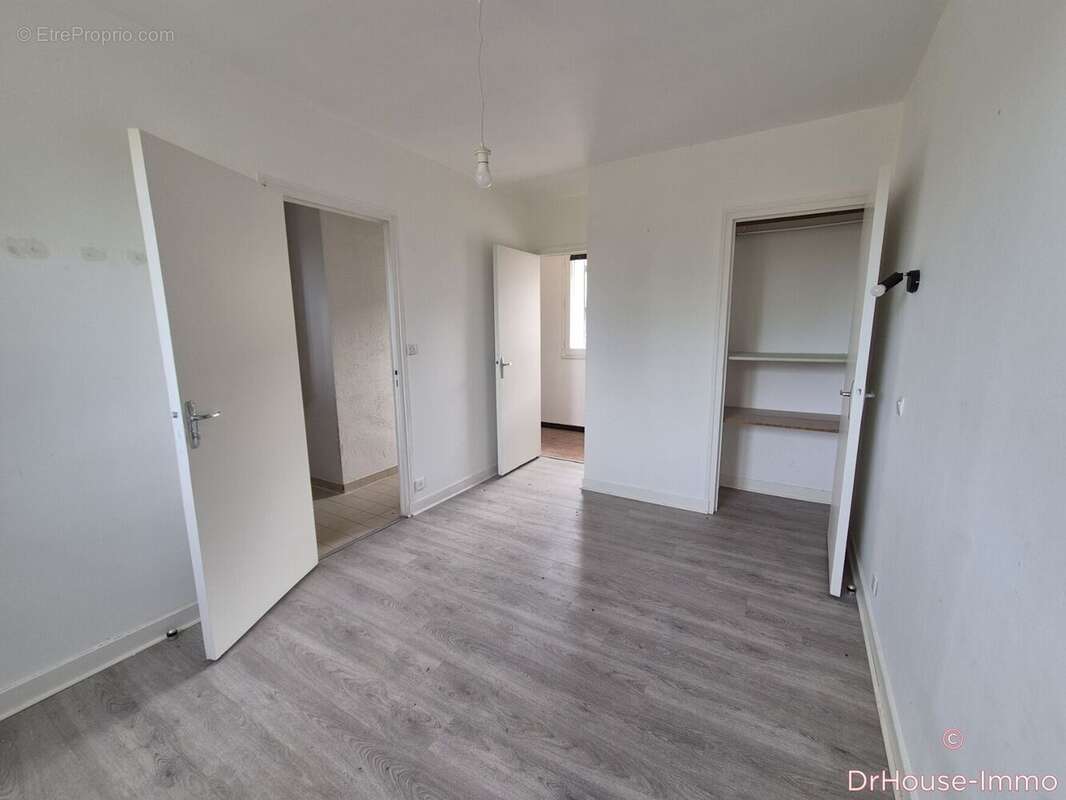 Appartement 79 m² à Veauche  - photo 14