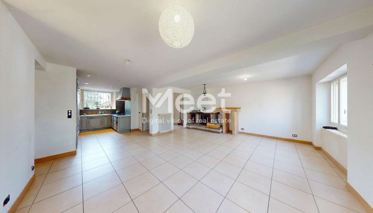 Maison - 4 pièces - 3 chambres - jardin et dépendances - photo 2