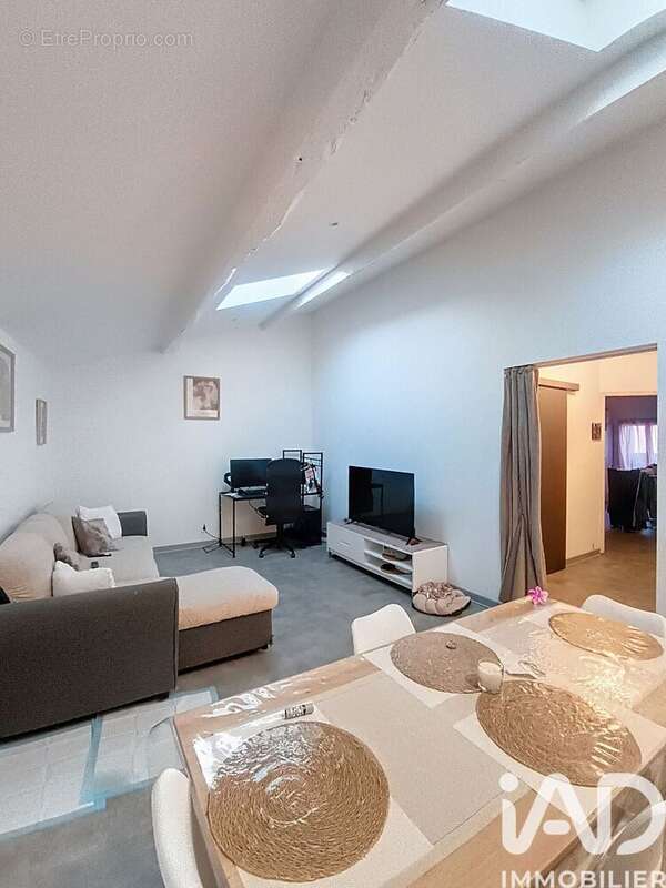 Photo 2 - Appartement à VILLENEUVE-LES-BEZIERS