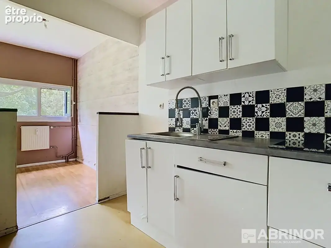 Appartement de 65.85 m² habitables - 2 chambres - SDB - Parking privatif - photo 2