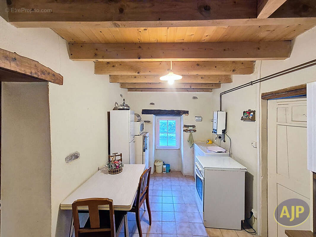 Maison à MONTAIGU