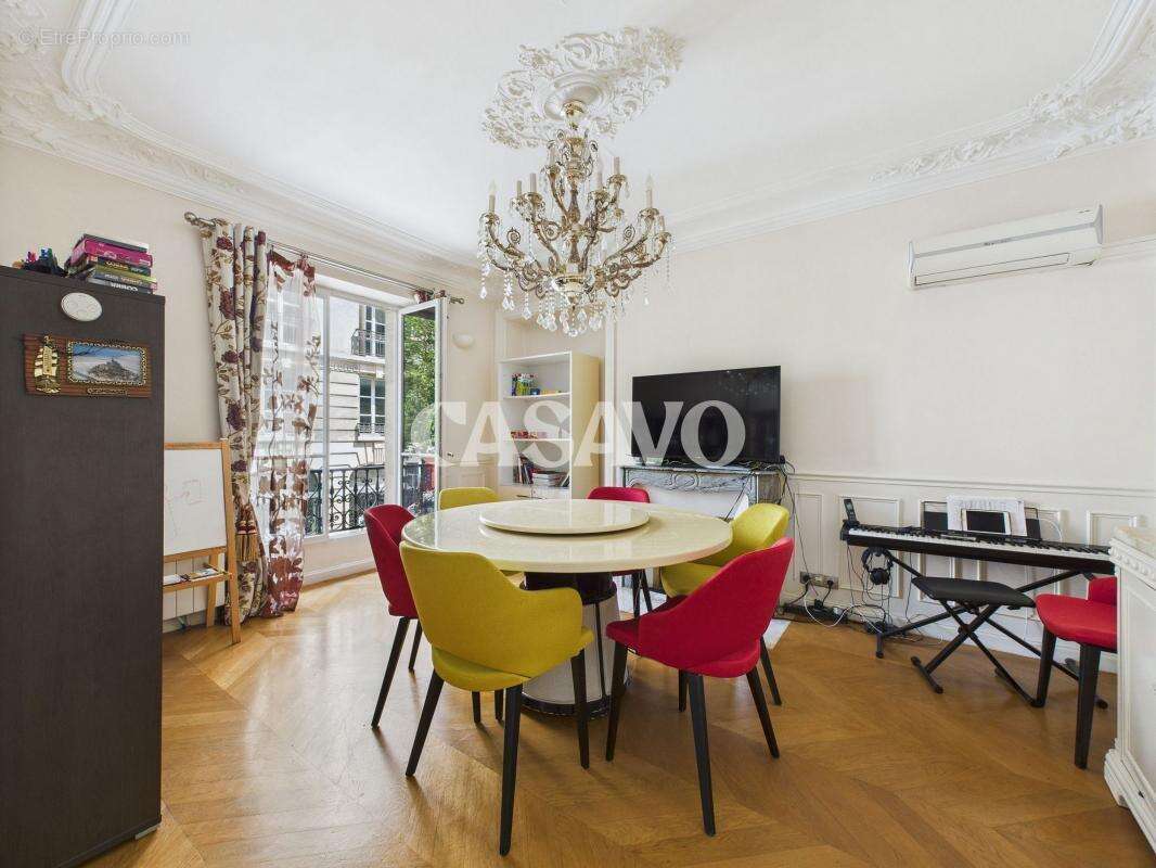 Appartement à PARIS-10E