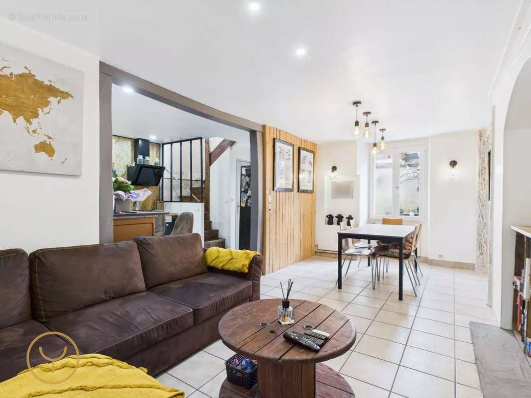 Maison à ROMILLY-SUR-SEINE