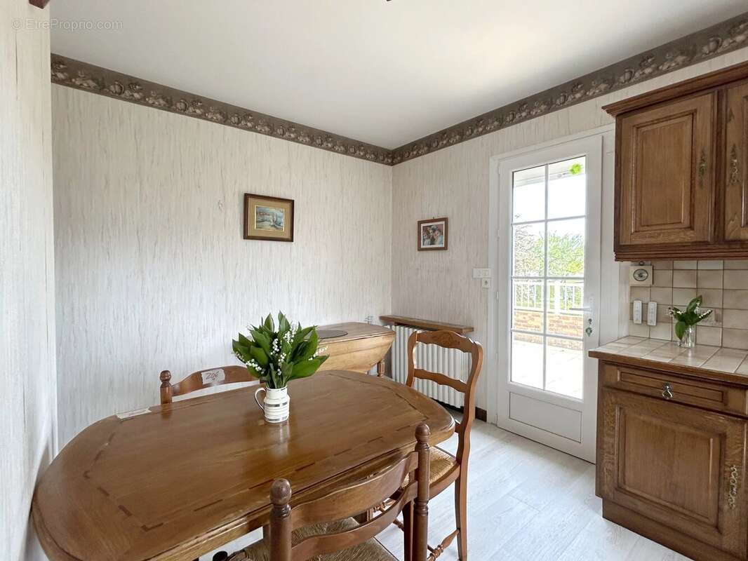 Maison à NEUVILLE-DE-POITOU