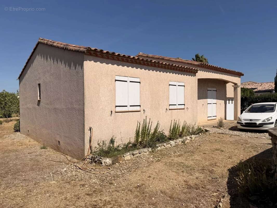 Villa T4 avec garage et piscine ! - photo 3
