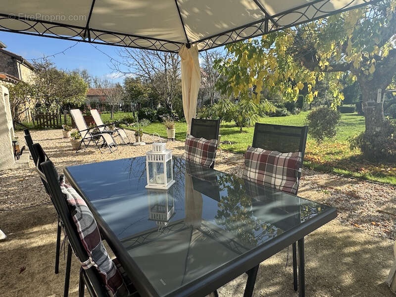 Maison à PONTEYRAUD