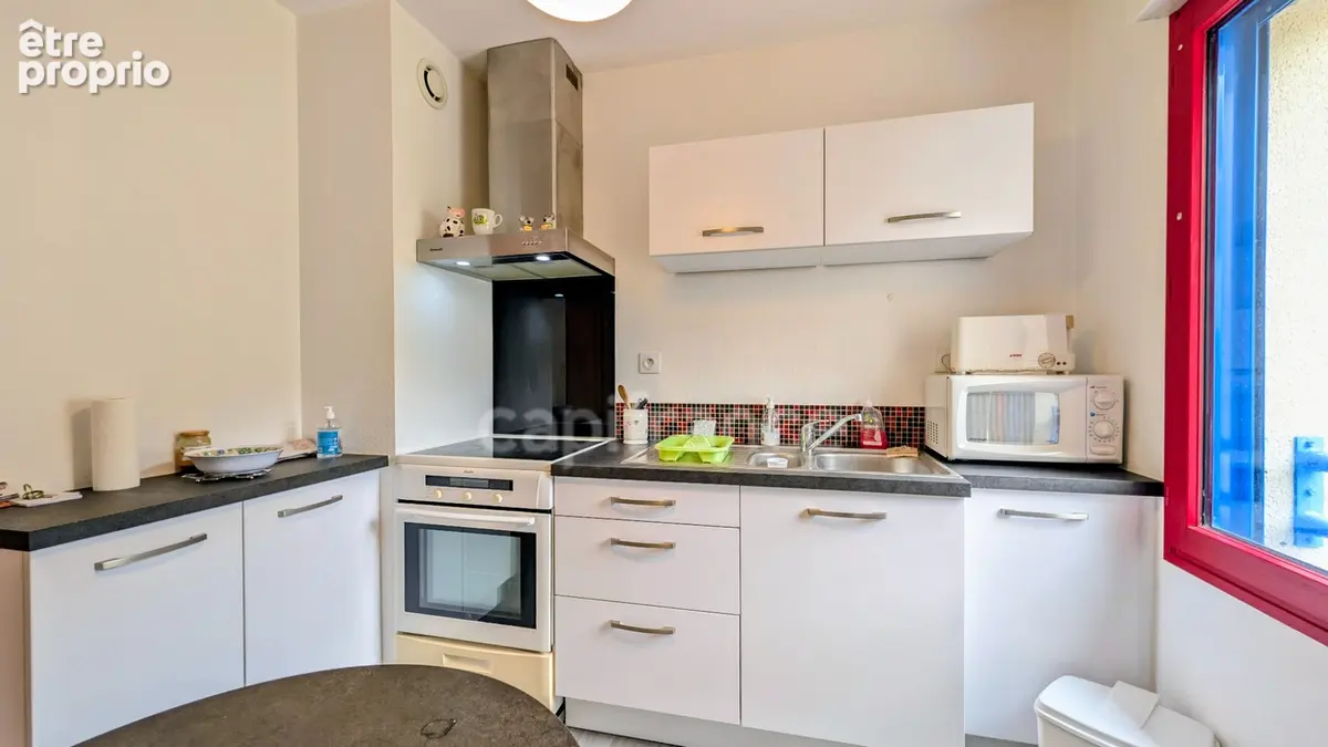 Appartement  T3 - 60,5 m² - 2 chambres  avec Garage et Parking - Centre ville - CHATEAULIN (29) - photo 5