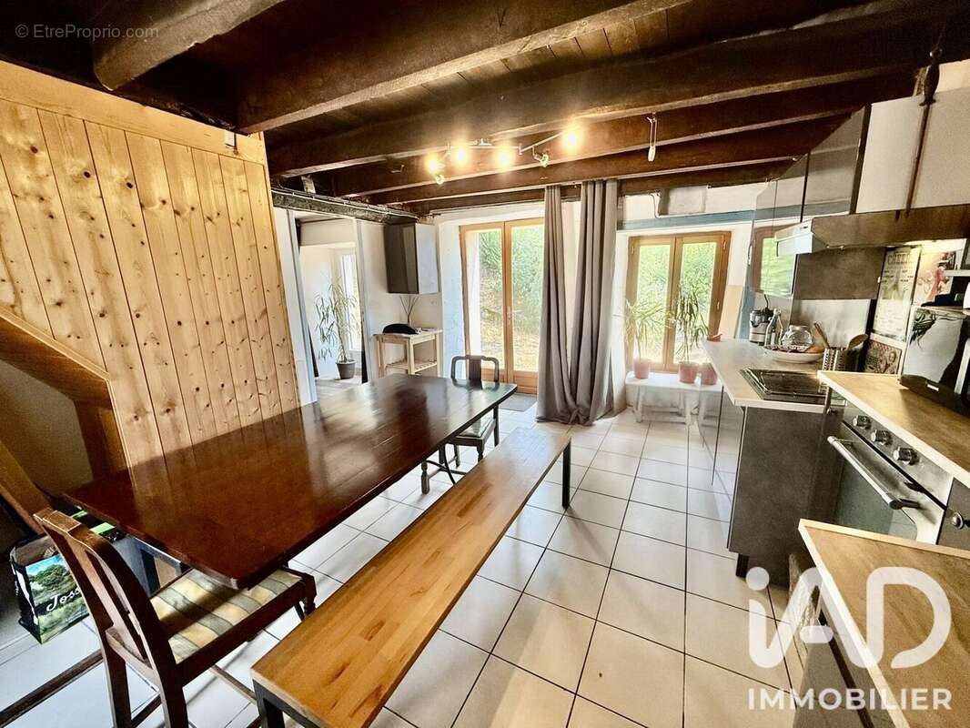 Maison 114 m² à La Trinite-Porhoet  - photo 4