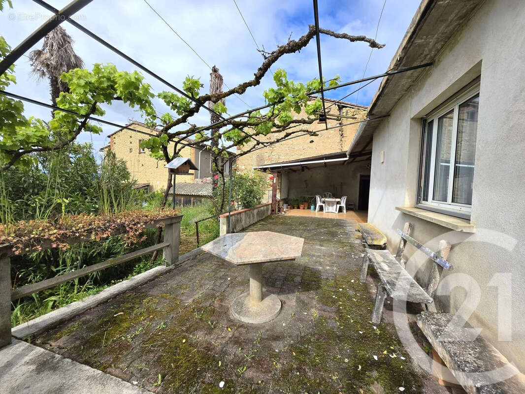Maison à CARBONNE