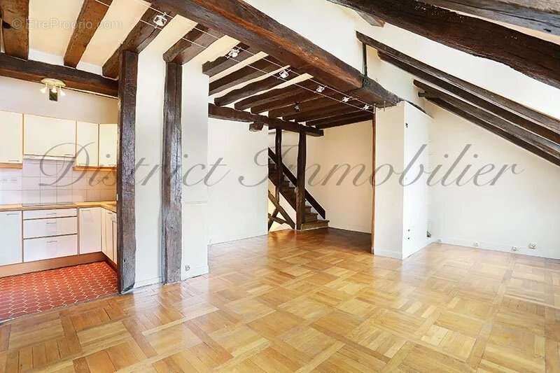 Appartement à PARIS-4E