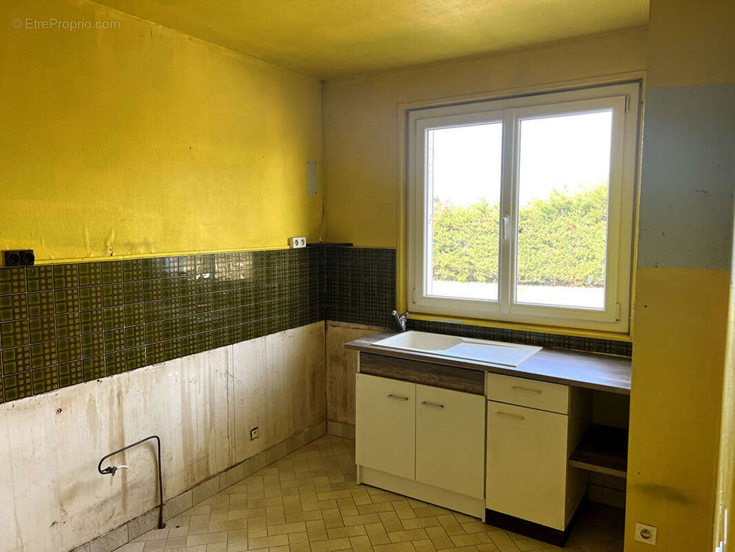 Maison à MEYRIEU-LES-ETANGS