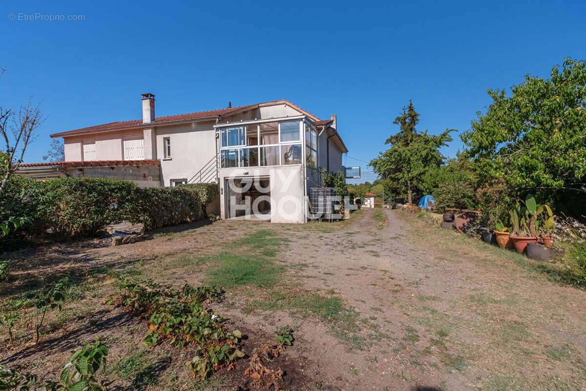 Maison mitoyenne Lezoux 145 m² - photo 2