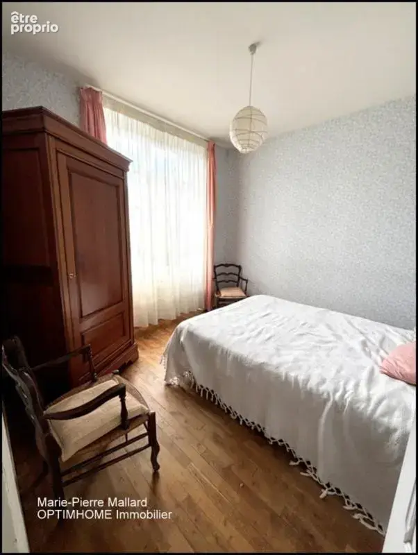 Maison de 9 pièces à ROYERE DE VASSIVIERE (23) - photo 11