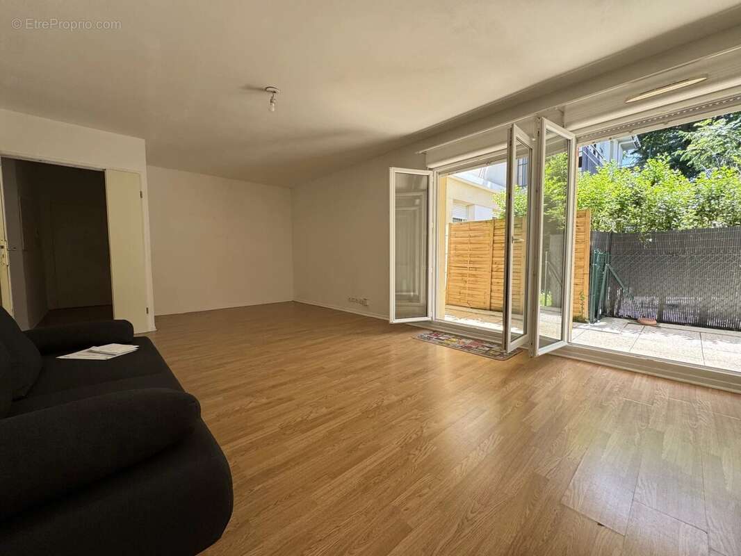 Appartement à LE PLESSIS-TREVISE