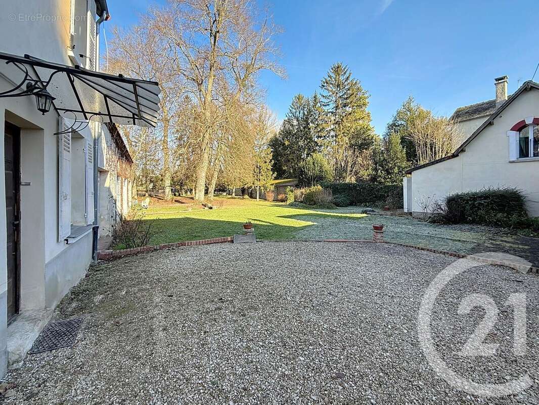 Maison à MARY-SUR-MARNE