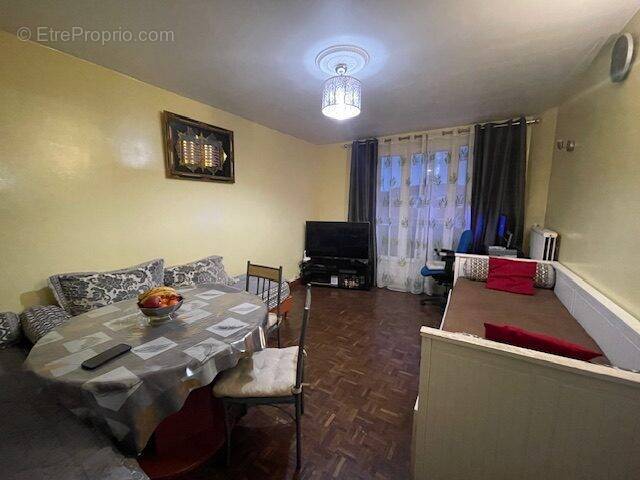 Appartement à LE BLANC-MESNIL