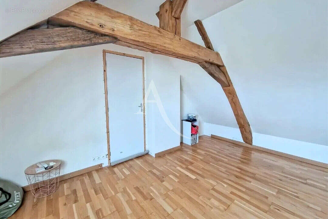 Maison à LONGUE-JUMELLES