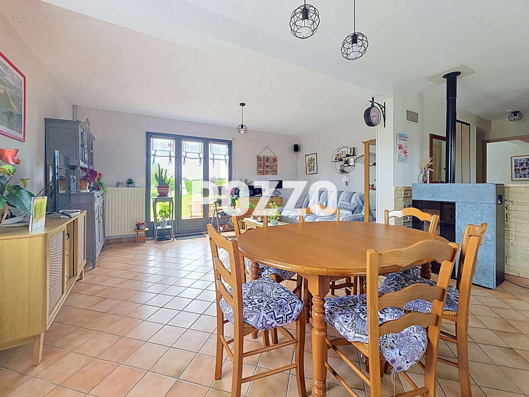 a vendre :Maison  6 chambres à côté de PÉRIERS- à moins de 20 kms de la mer- sous-sol complet - photo 9