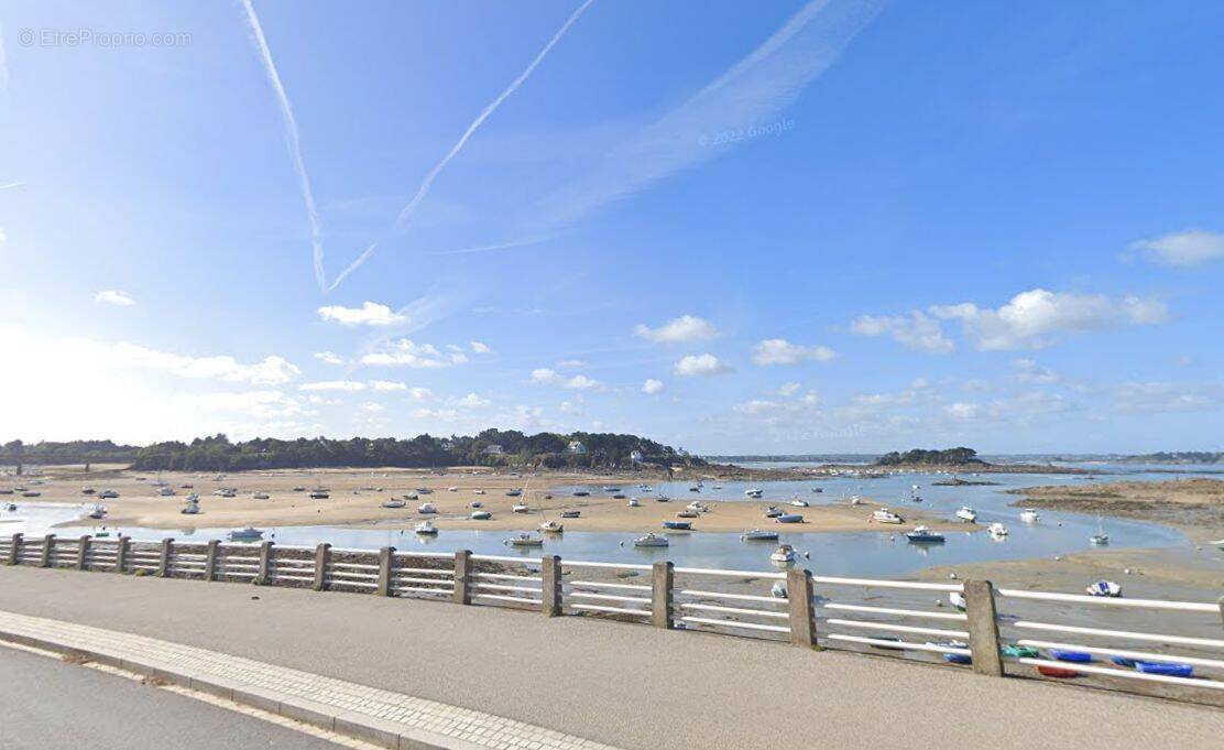 Terrain à SAINT-BRIAC-SUR-MER