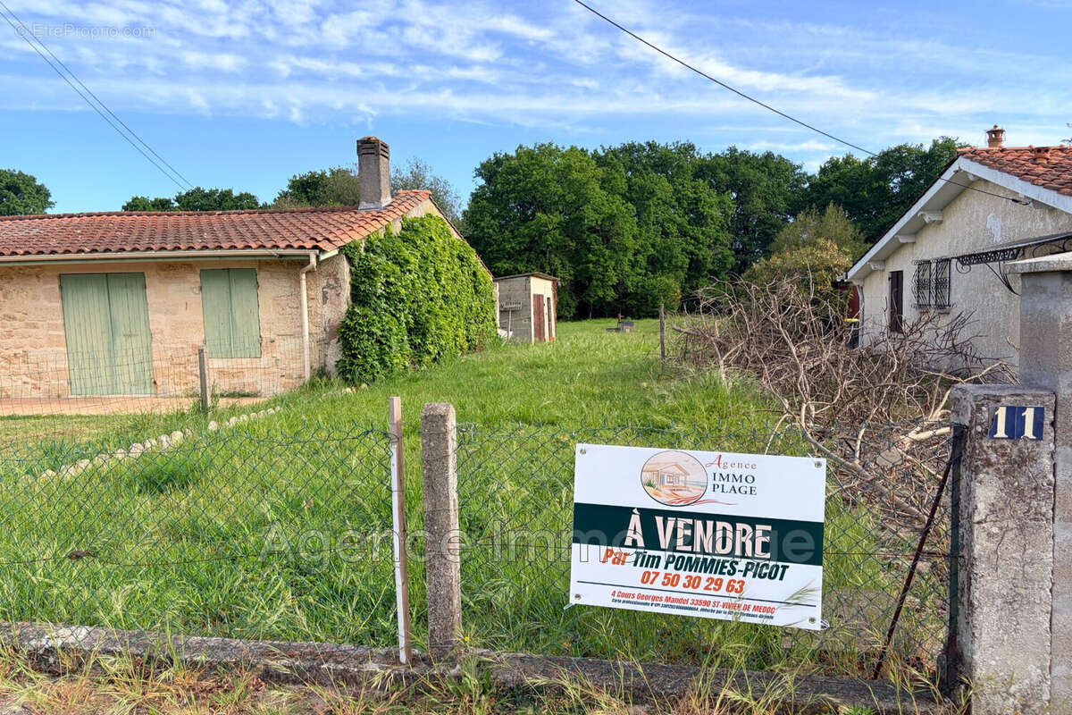 Terrain à SAINT-VIVIEN-DE-MEDOC