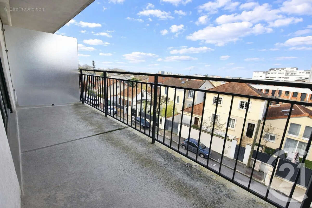 Appartement à SAINT-MAUR-DES-FOSSES