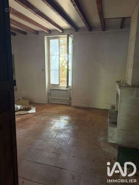 Maison 270 m² à Sainte-Radegonde  - photo 5
