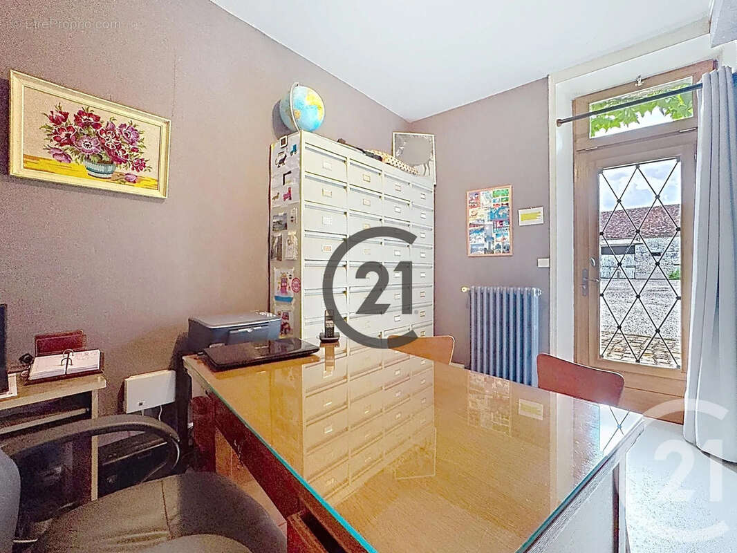 Maison 146 m² à Saint-Loup-De-Naud  - photo 13