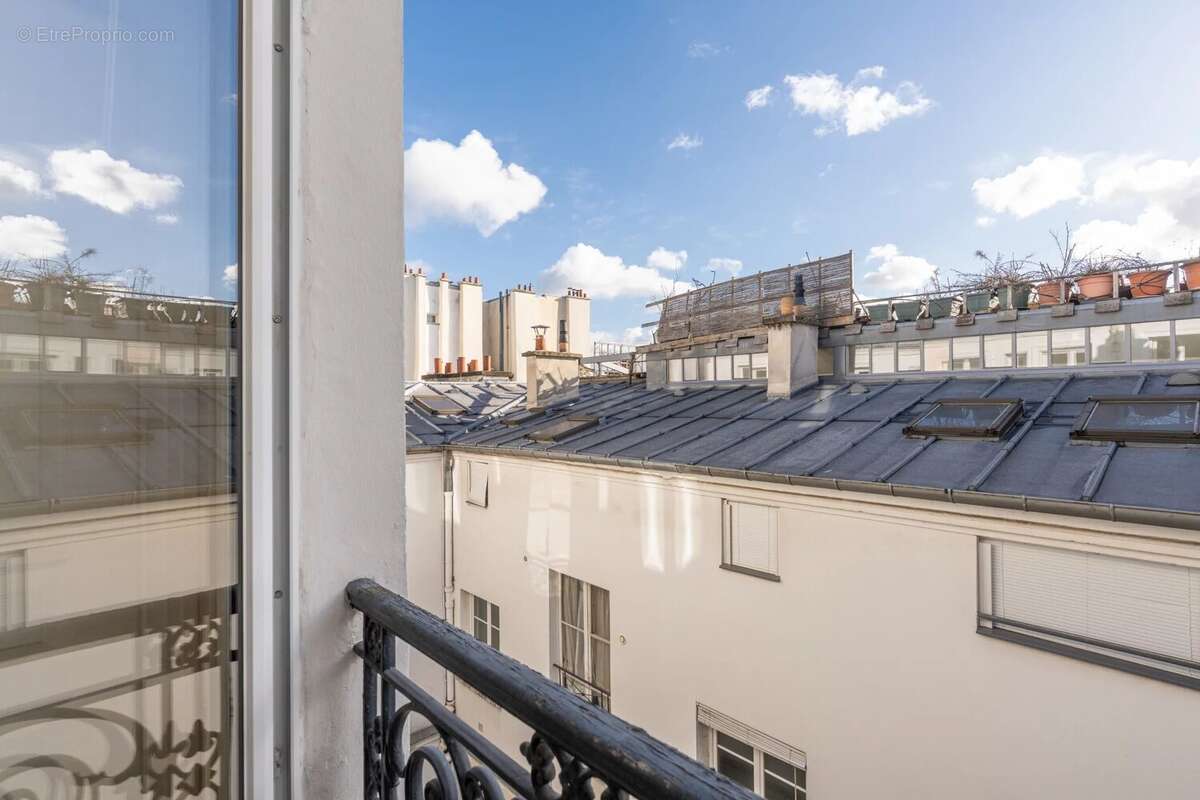 Appartement à PARIS-10E