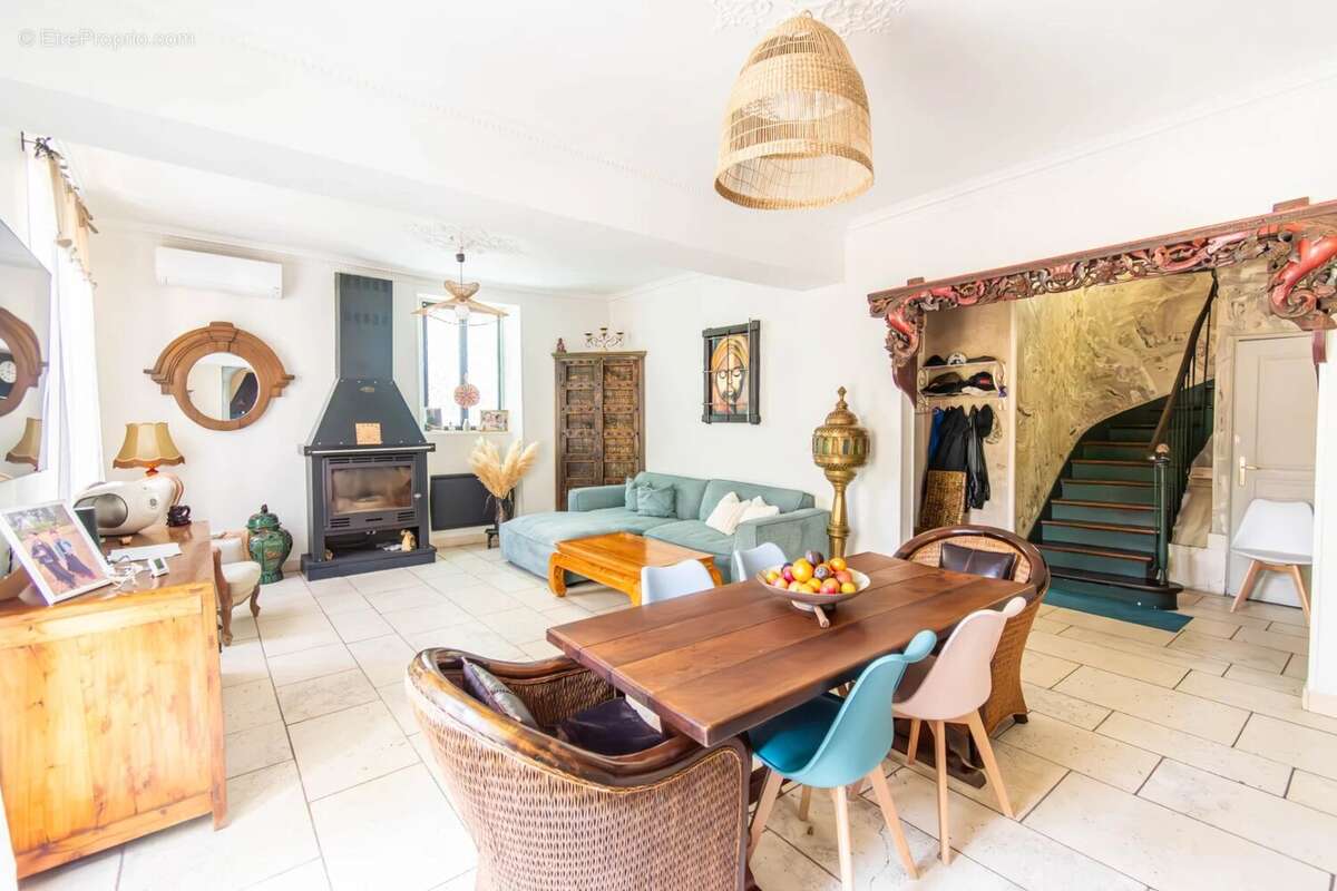 Maison à MONTMORENCY