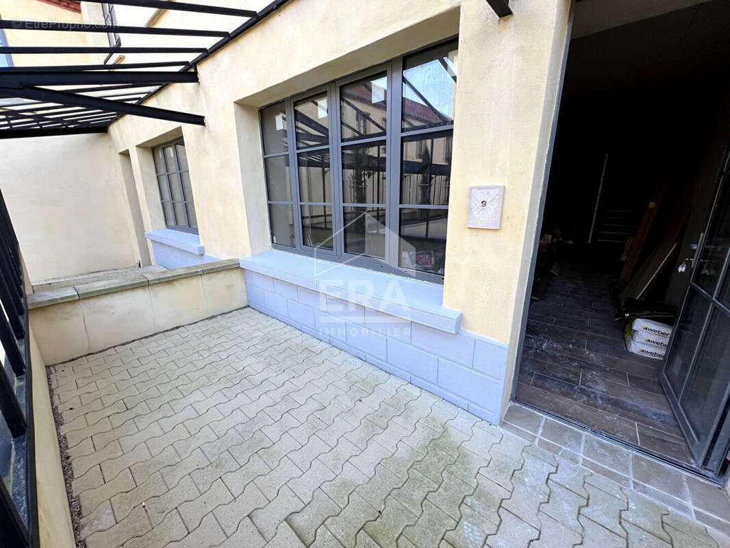 Appartement à BYANS-SUR-DOUBS
