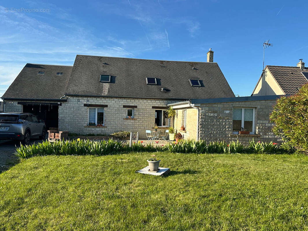 Maison à RAUVILLE-LA-PLACE