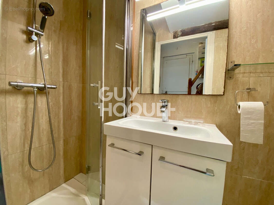 Appartement à PARIS-4E