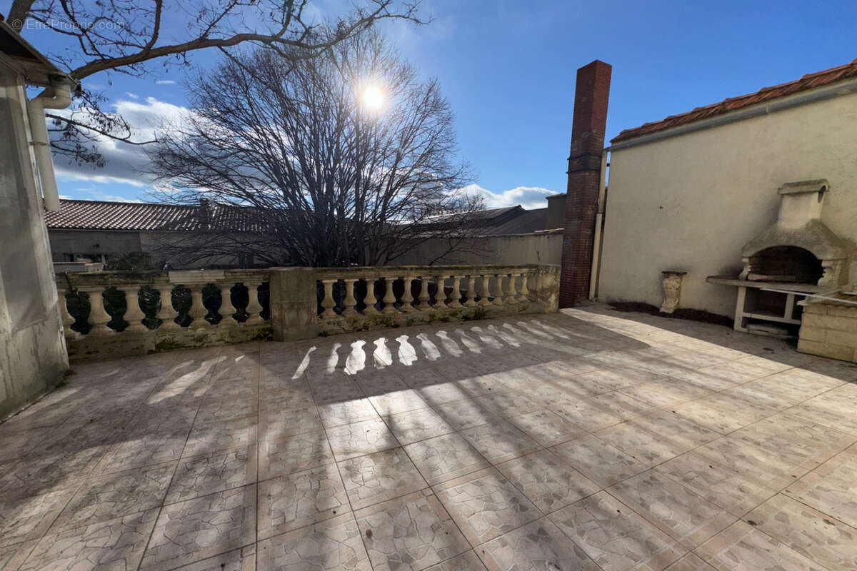 Maison à LEZIGNAN-CORBIERES