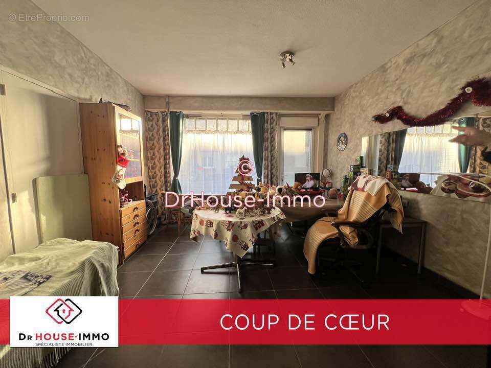 Maison à QUIEVRECHAIN