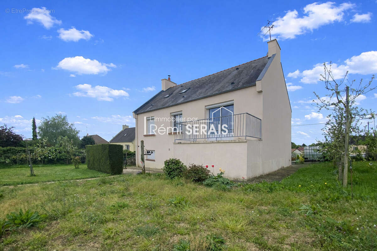 Maison à FRESNAY-SUR-SARTHE