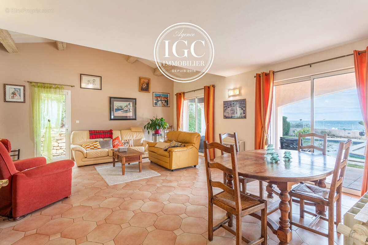 Maison à SAUSSET-LES-PINS