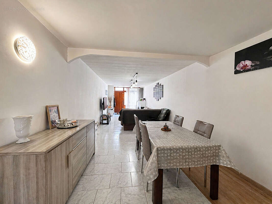 Maison à MONFLANQUIN