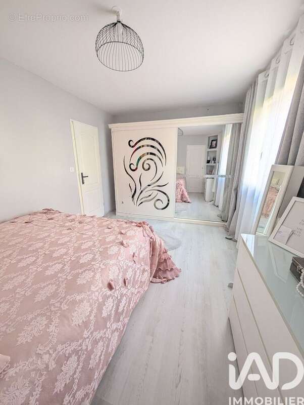 Photo 9 - Maison à SAINT-JEAN-DE-BRAYE