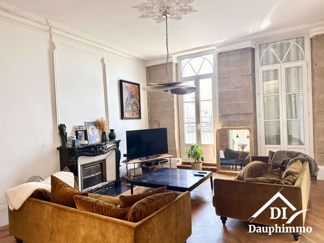 Appartement à ROMANS-SUR-ISERE