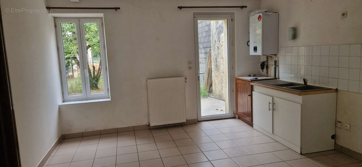 CASTELNAU DE MEDOC, maison T4 100 m2 jardin clos - photo 3
