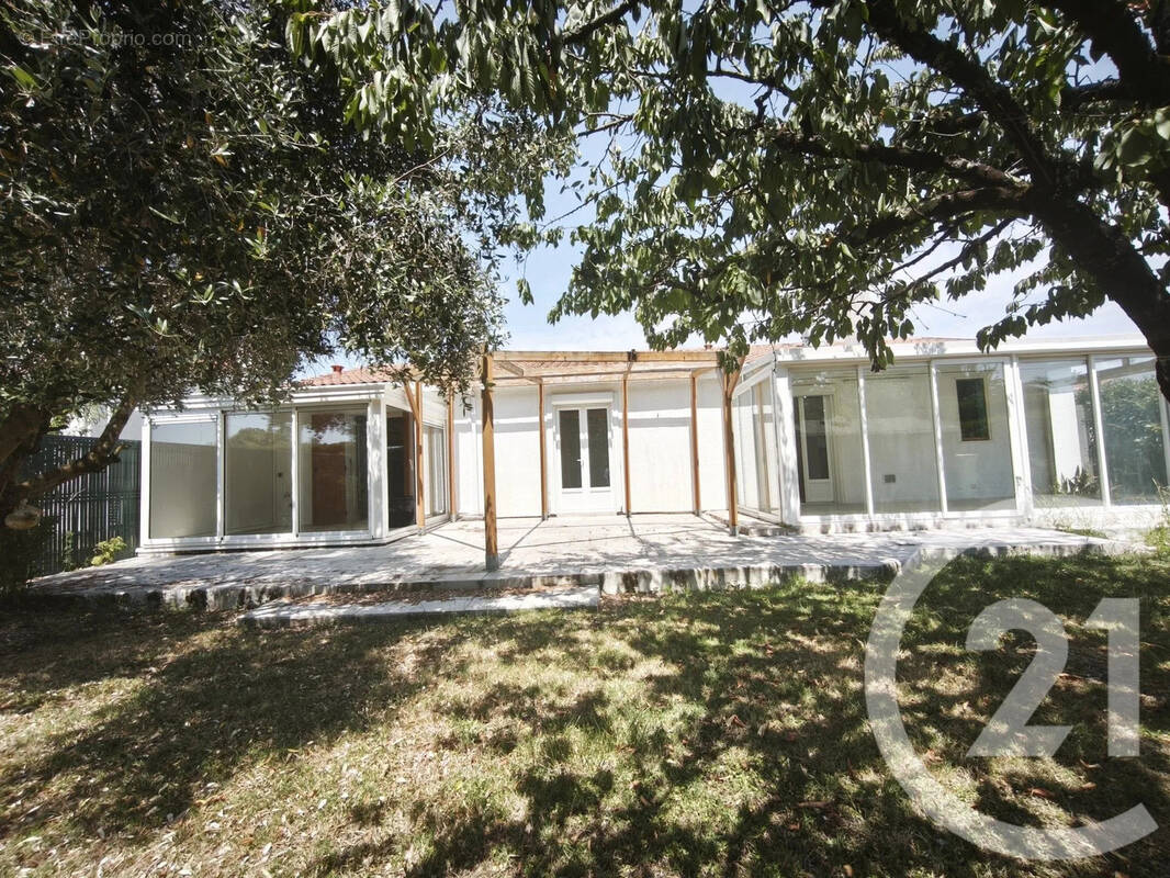 Maison à SEMUSSAC