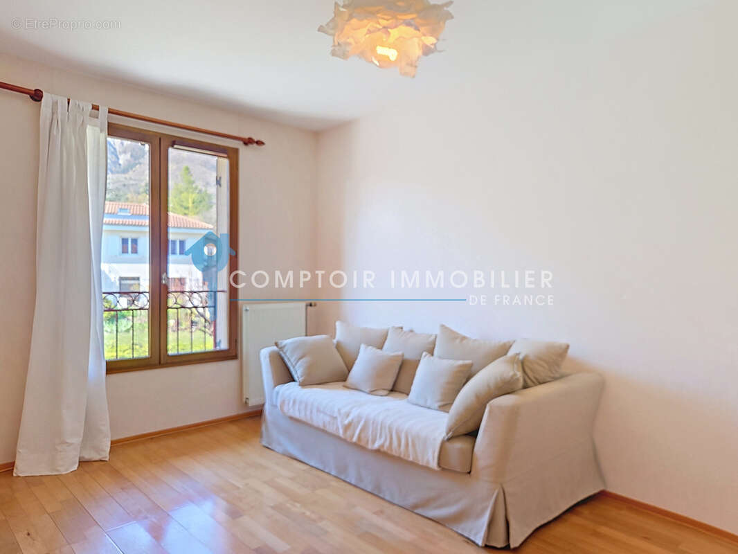 Appartement à SAINT-ISMIER