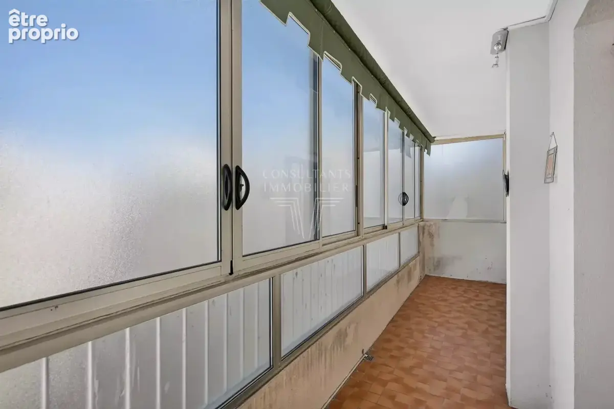 Europe : appartement/terrasse 2 chambres étage élevé - photo 11