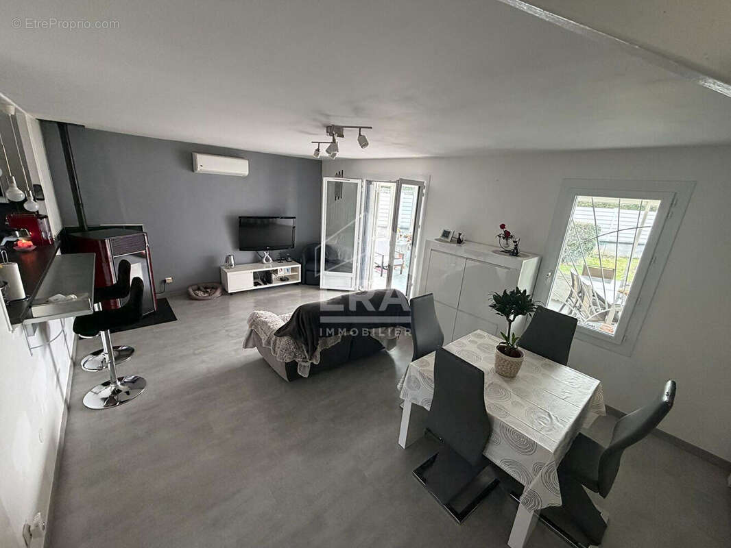 Maison à VILLEFONTAINE