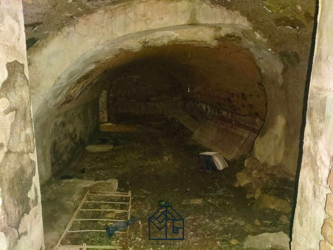 Appartement à AMPLEPUIS