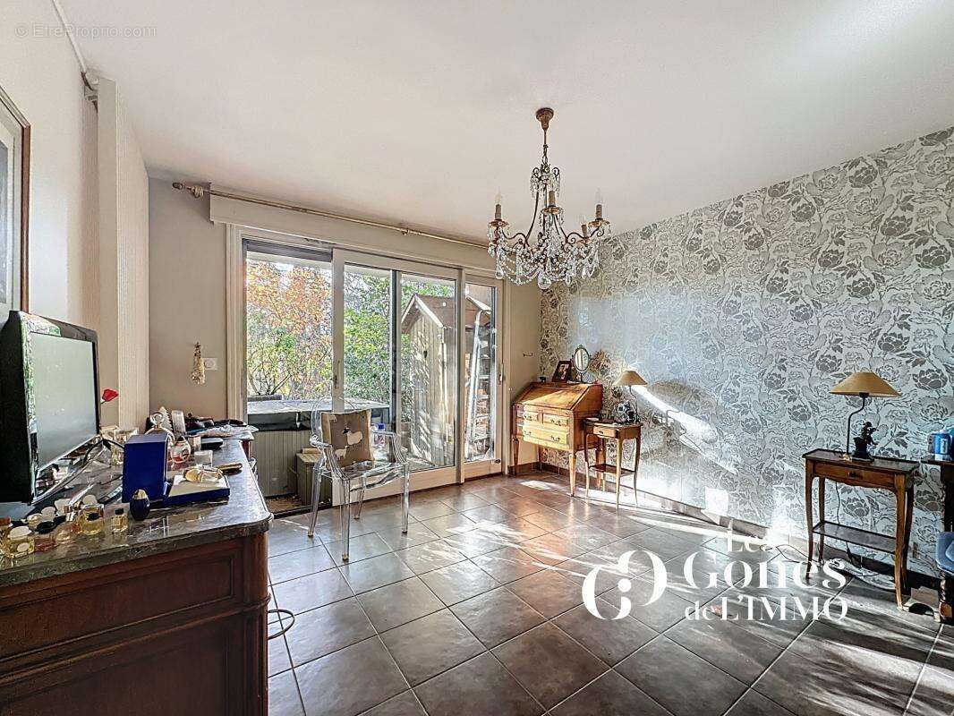 Appartement à CRAPONNE