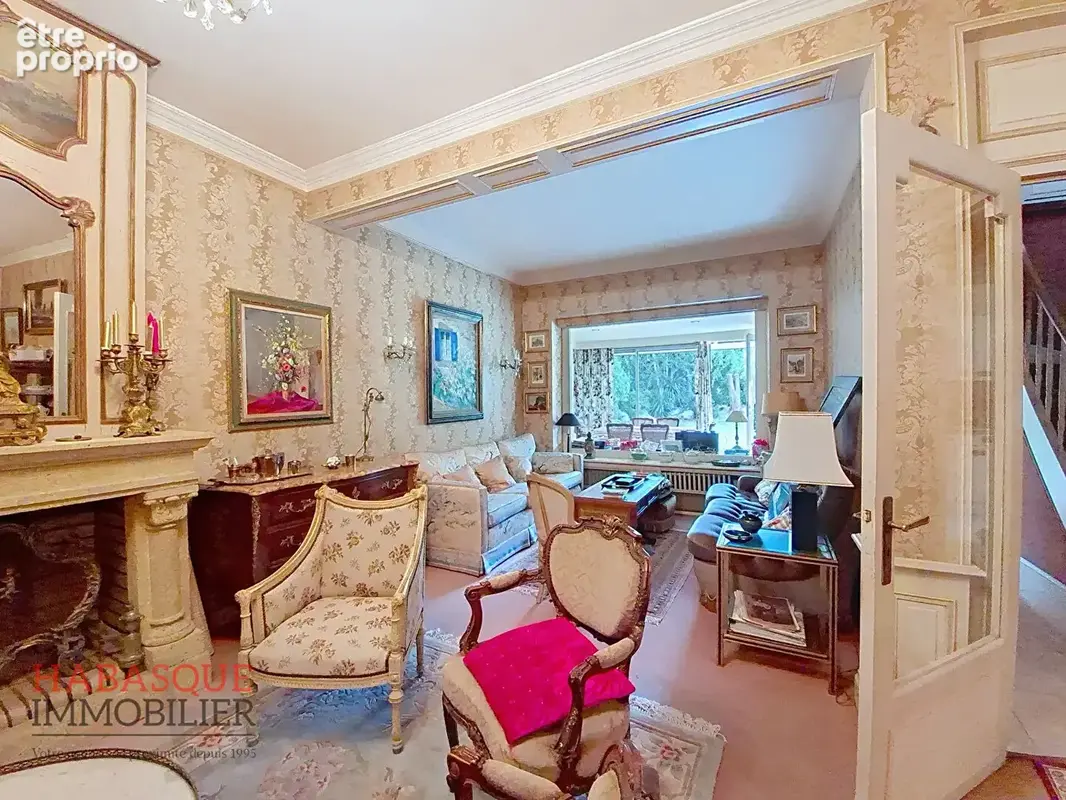Maison à vendre à Landivisiau - 10 pièces, 195 m², travaux à prévoir - photo 5