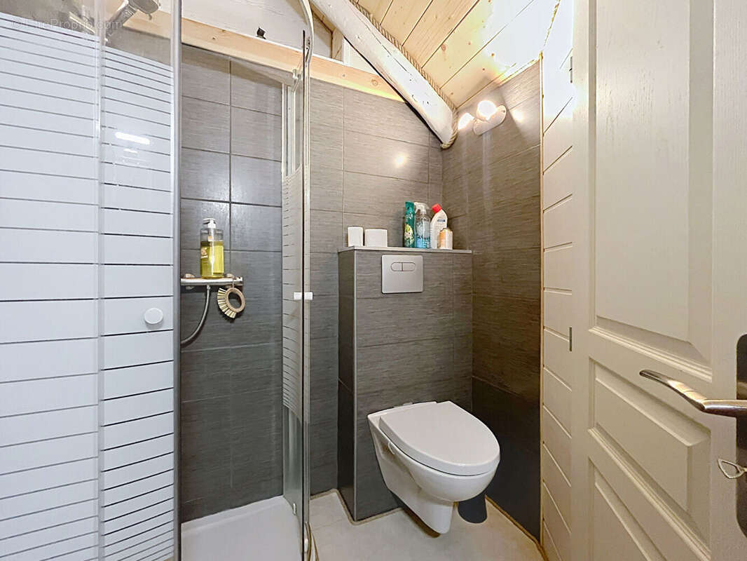 Superbe Appartement triplex de 74m2 à Saint Etienne de Tinée ! - photo 7