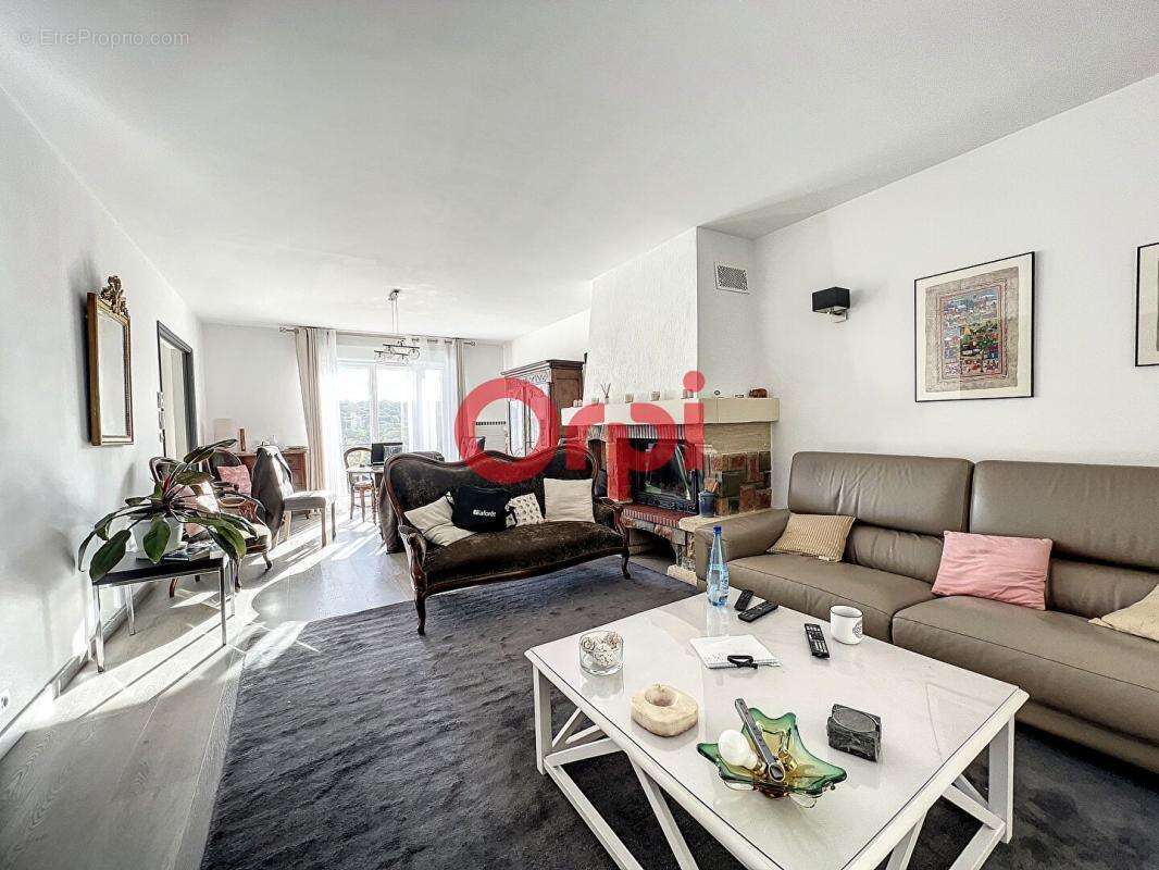 Maison à BURES-SUR-YVETTE